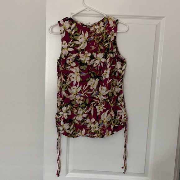 J. Jill top floral print, size M, 95% cotton 5% spandex - Picture 3 of 4